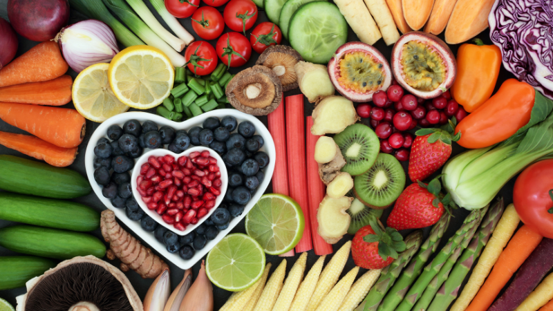 Nutrition: Nutrients and the role of the dietitian and nutritionist